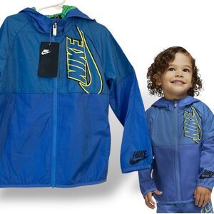NWT Nike Boys Full Zip Windbreaker Light Jacket Hooded Size 6 M  (5-6 Years)